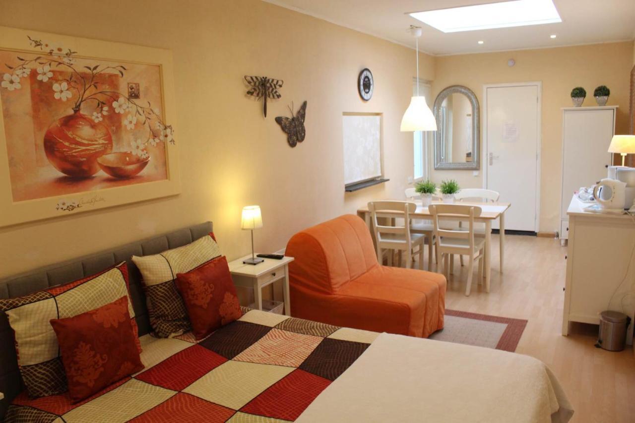Driepersoonskamer met Eigen Badkamer