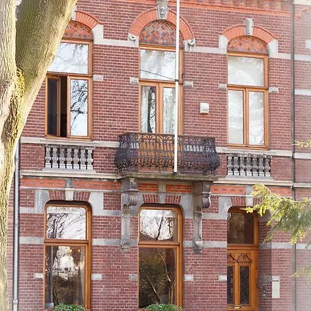 Maison Au Parc-2
